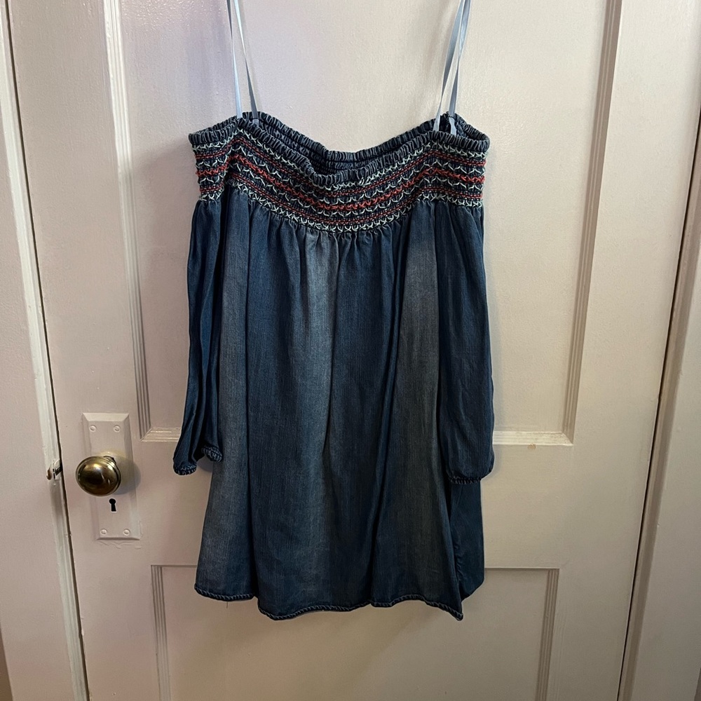 Off the shoulder 3/4 sleeve